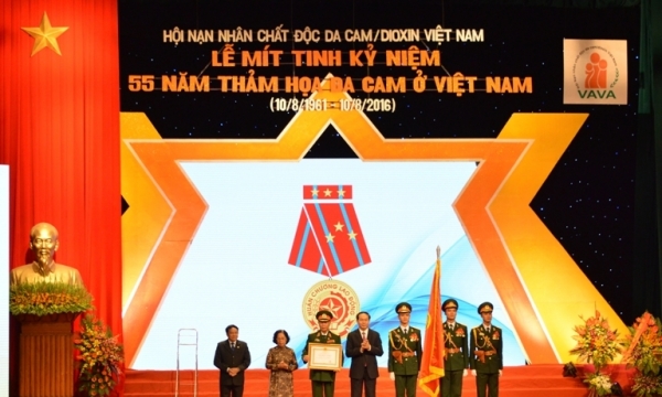 Vietcombank đồng hành chia sẻ với nạn nhân chất độc da cam/dioxin Việt Nam